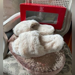 I.N.C. International Concepts luxe faux-fur Yuri slippers.❤️❤️